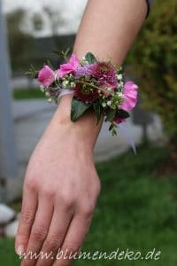 Blumenarmband Armcorsage Lila